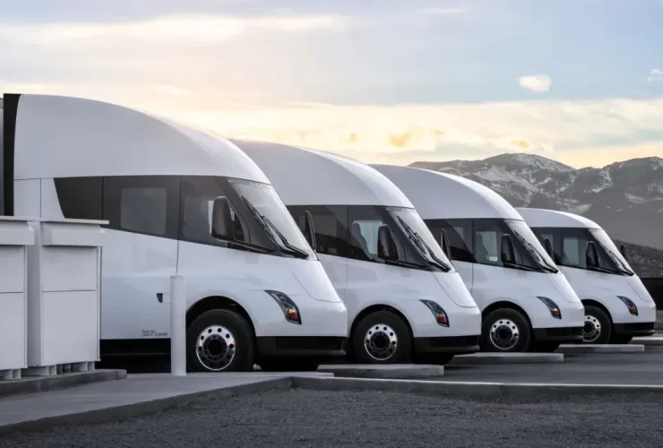 tesla semi trucks